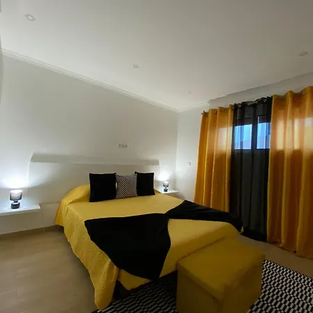 O Infinito Homestay Calhetas